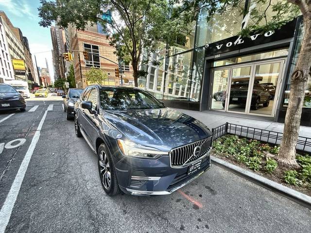 2023 Volvo XC60 Plus Bright Theme AWD photo