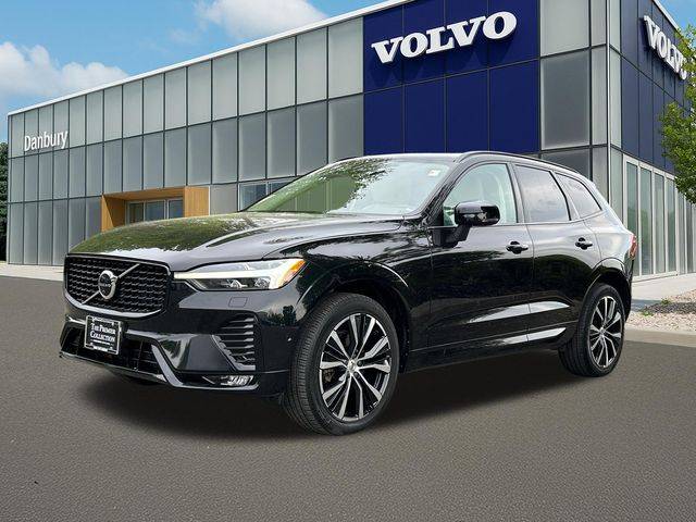 2023 Volvo XC60 Plus Dark Theme AWD photo