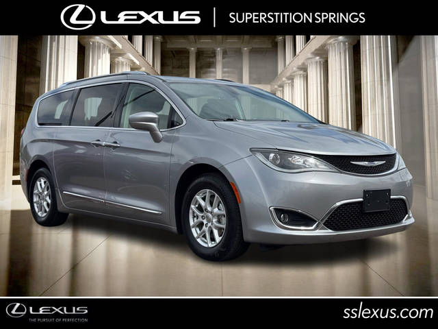 2020 Chrysler Pacifica Minivan Touring L FWD photo