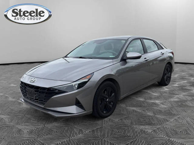 2023 Hyundai Elantra SEL FWD photo