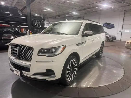 2023 Lincoln Navigator L Black Label 4WD photo
