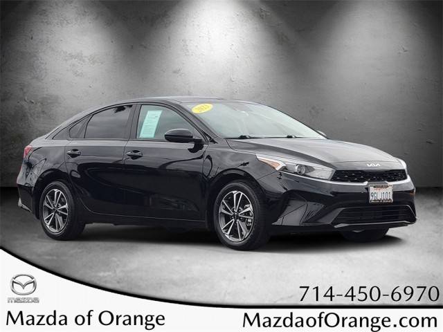 2023 Kia Forte LXS FWD photo