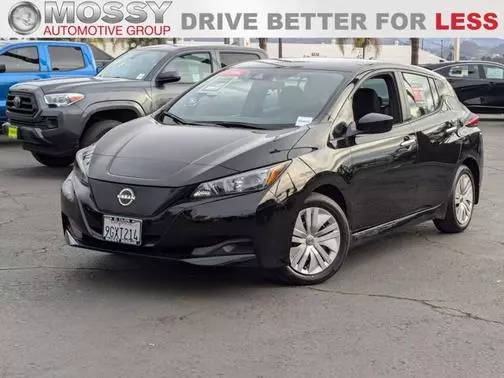 2023 Nissan Leaf S FWD photo