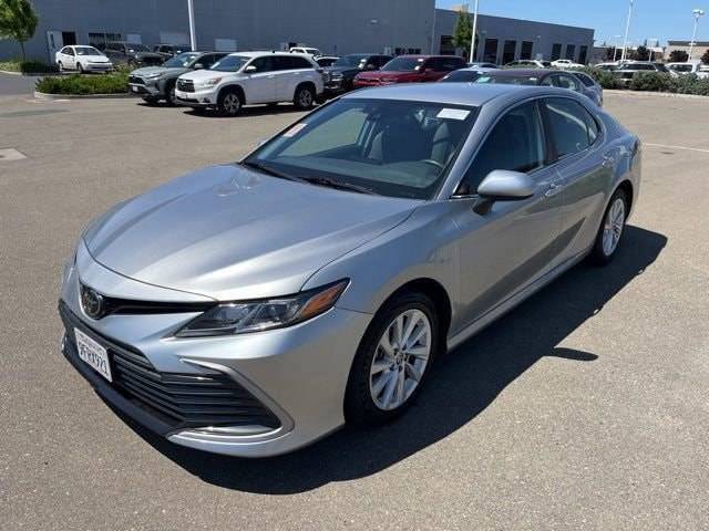 2023 Toyota Camry LE FWD photo