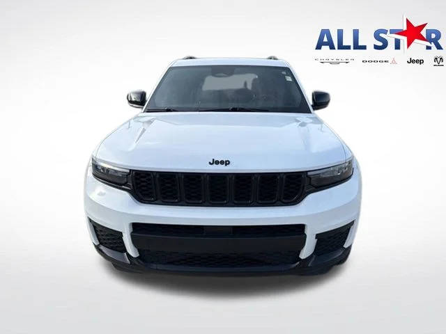 2023 Jeep Grand Cherokee L Altitude RWD photo