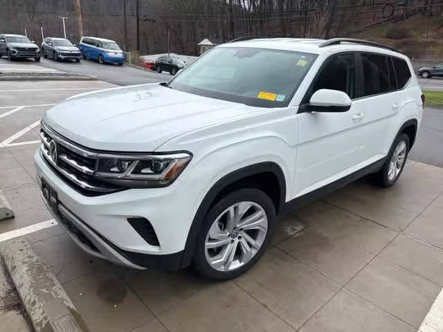 2023 Volkswagen Atlas 2.0T SE w/Technology AWD photo