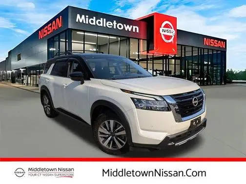2023 Nissan Pathfinder SL 4WD photo