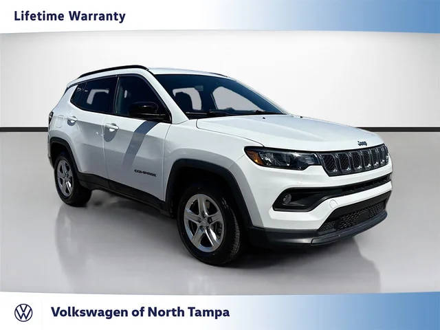 2023 Jeep Compass Latitude 4WD photo