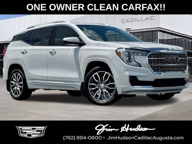 2023 GMC Terrain Denali AWD photo