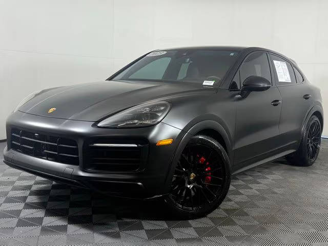 2023 Porsche Cayenne Coupe GTS AWD photo