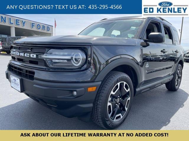 2023 Ford Bronco Sport Outer Banks 4WD photo