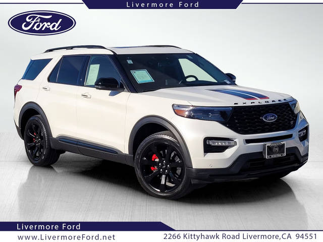 2023 Ford Explorer ST 4WD photo