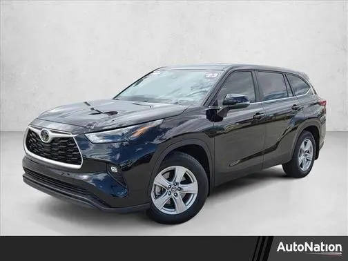 2023 Toyota Highlander LE AWD photo