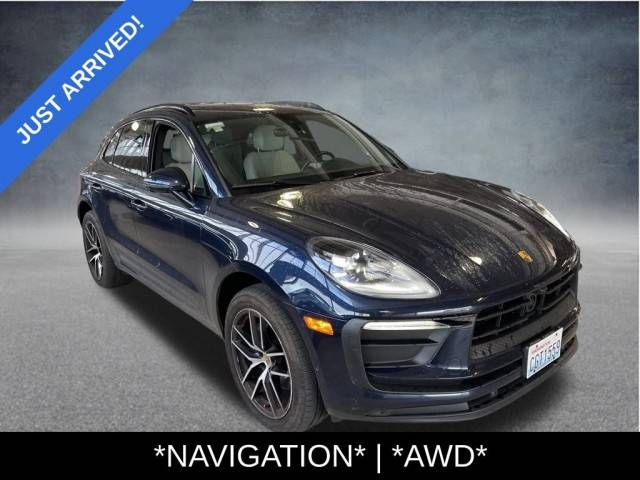 2023 Porsche Macan T AWD photo