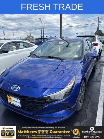 2023 Hyundai Elantra SEL FWD photo