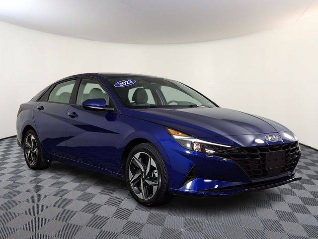 2023 Hyundai Elantra SEL FWD photo
