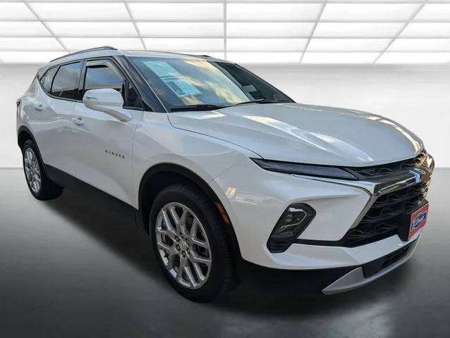 2023 Chevrolet Blazer LT FWD photo