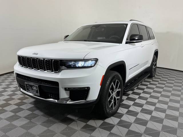 2023 Jeep Grand Cherokee L Limited 4WD photo