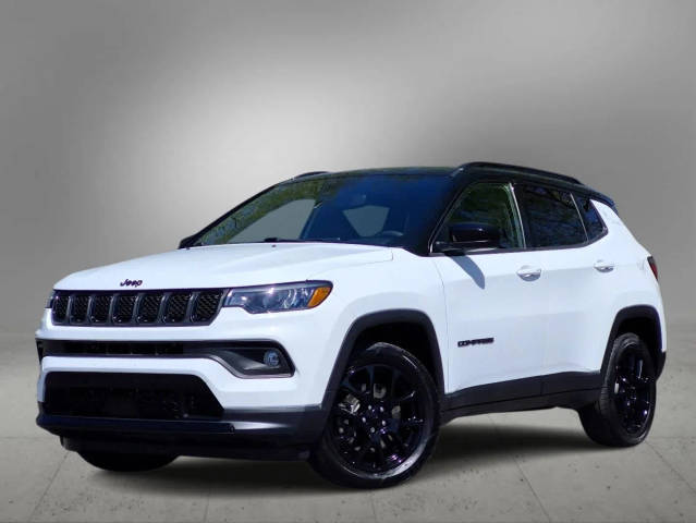 2023 Jeep Compass Altitude 4WD photo
