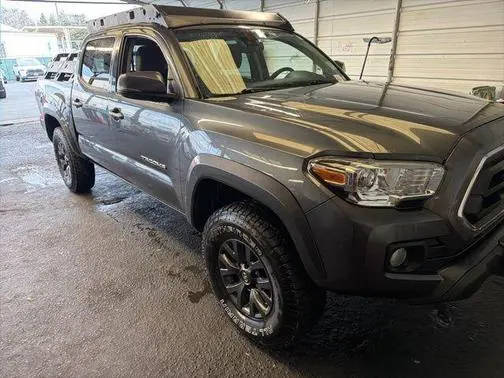 2023 Toyota Tacoma SR5 4WD photo