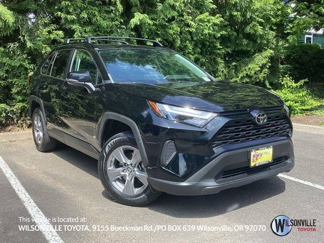 2022 Toyota RAV4 XLE AWD photo