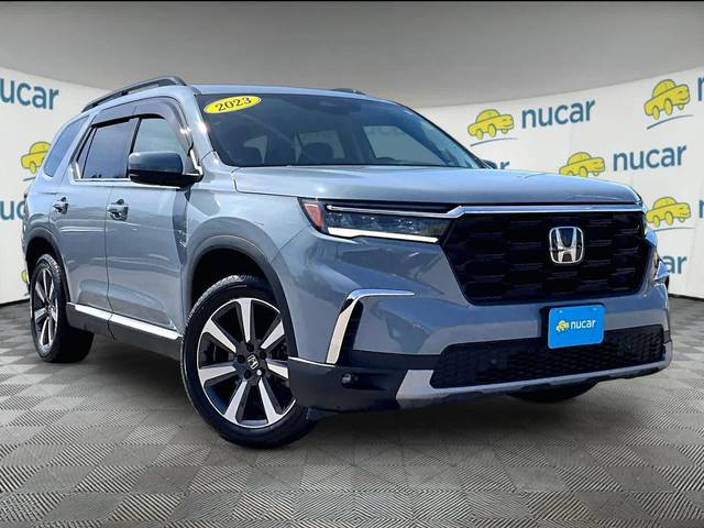 2023 Honda Pilot Touring AWD photo