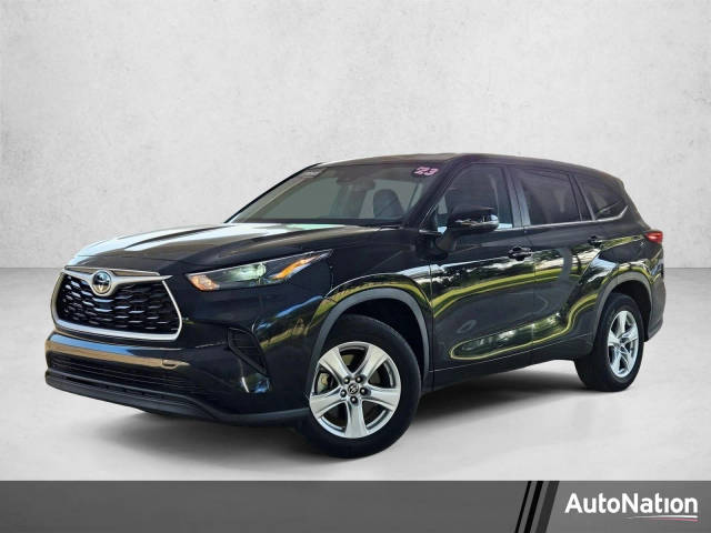 2023 Toyota Highlander L FWD photo