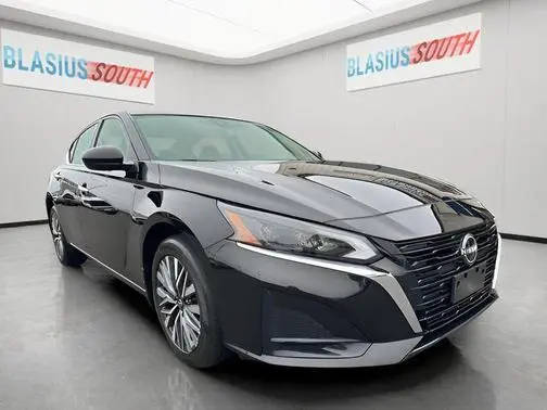 2023 Nissan Altima 2.5 SV AWD photo