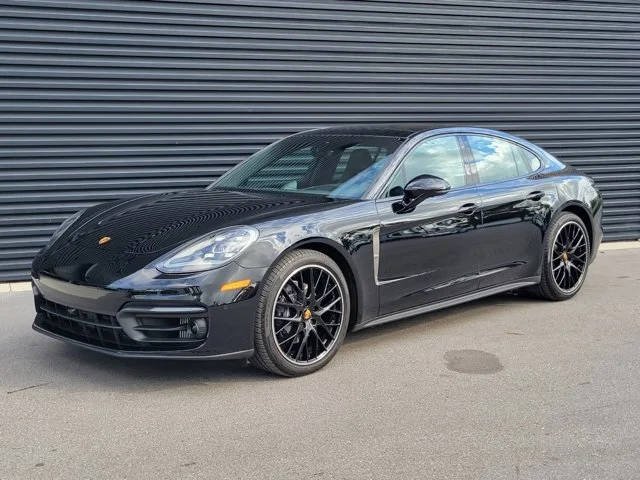 2023 Porsche Panamera Platinum Edition RWD photo