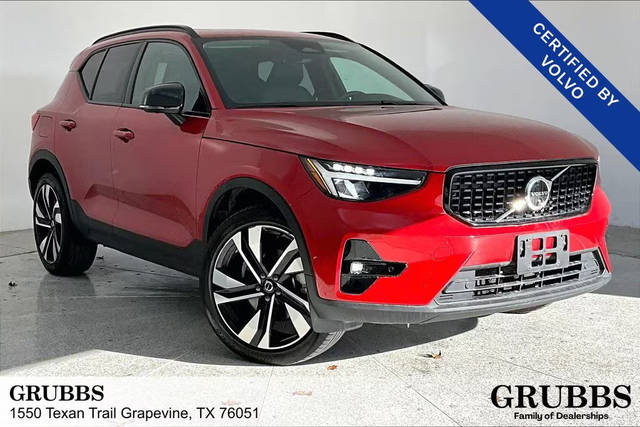 2023 Volvo XC40 Ultimate Dark Theme AWD photo