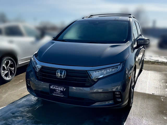 2023 Honda Odyssey Touring FWD photo