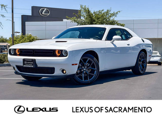 2023 Dodge Challenger SXT RWD photo