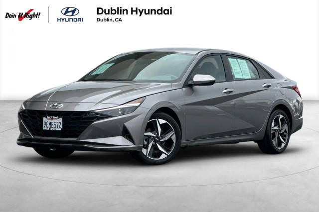 2023 Hyundai Elantra SEL FWD photo
