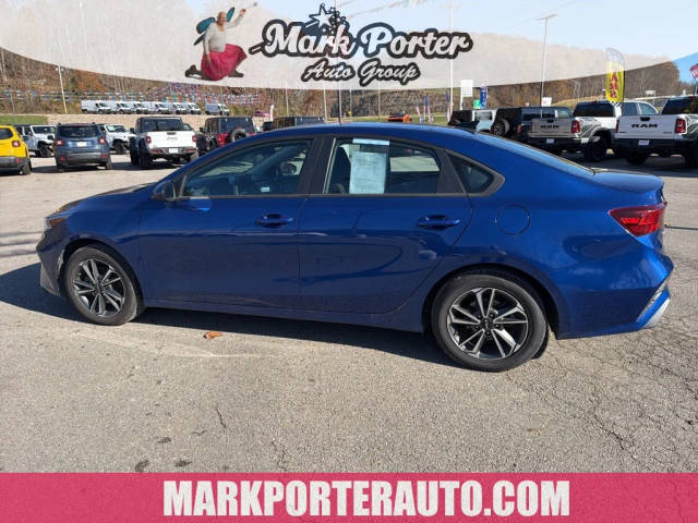 2023 Kia Forte LXS FWD photo