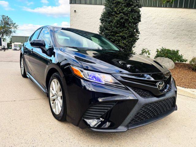 2020 Toyota Camry SE FWD photo