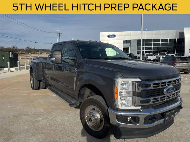 2023 Ford F-350 Super Duty XLT 4WD photo