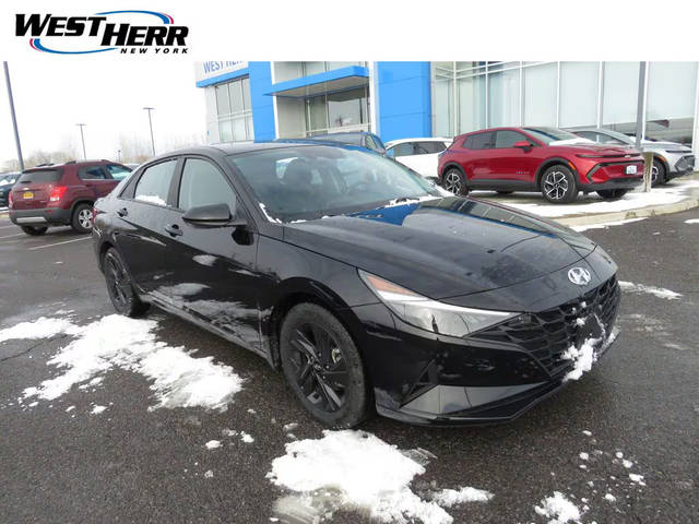 2023 Hyundai Elantra SEL FWD photo