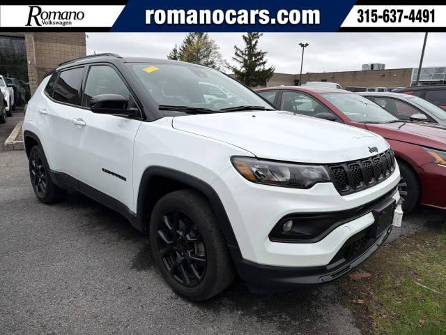 2023 Jeep Compass Altitude 4WD photo