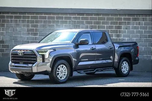 2023 Toyota Tundra SR5 4WD photo