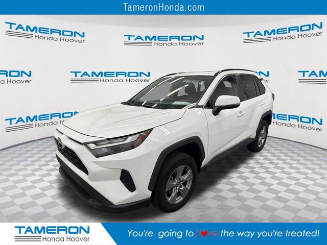 2023 Toyota RAV4 XLE FWD photo
