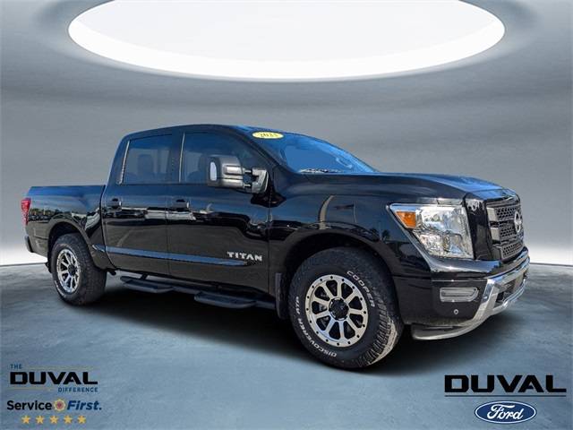 2023 Nissan Titan SV 4WD photo