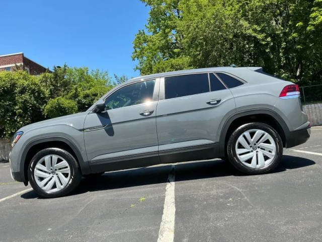 2023 Volkswagen Atlas Cross Sport 3.6L V6 SE w/Technology AWD photo