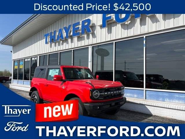 2023 Ford Bronco 2 Door Outer Banks 4WD photo