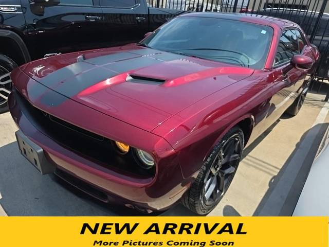 2023 Dodge Challenger SXT RWD photo