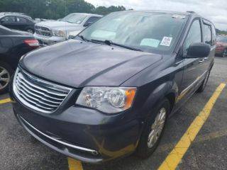 2015 Chrysler Town and Country Touring FWD photo