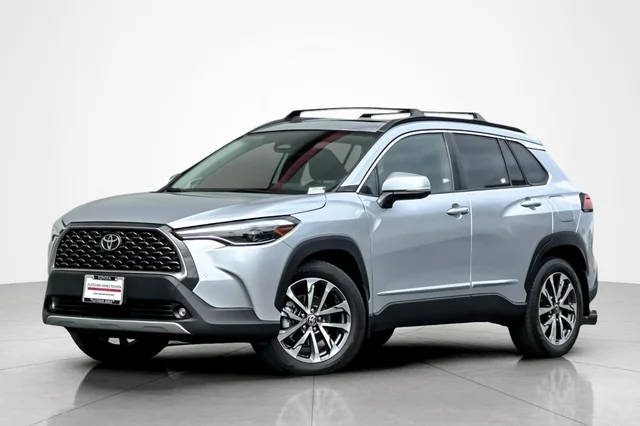 2023 Toyota Corolla Cross XLE AWD photo