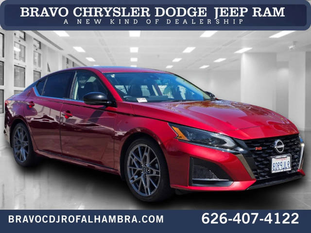 2023 Nissan Altima 2.0 SR FWD photo