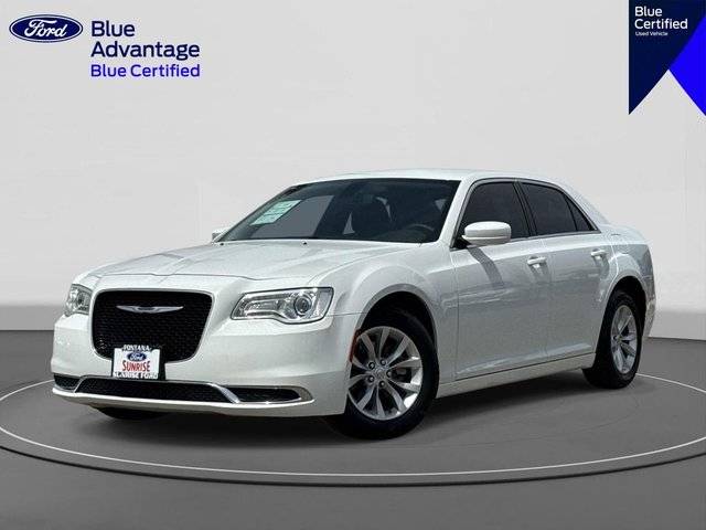 2023 Chrysler 300 Touring RWD photo