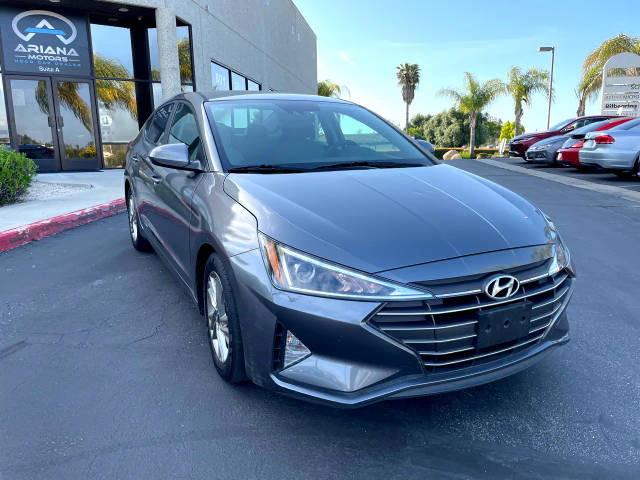 2019 Hyundai Elantra  FWD photo