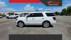 2023 Ford Expedition Platinum 4WD photo